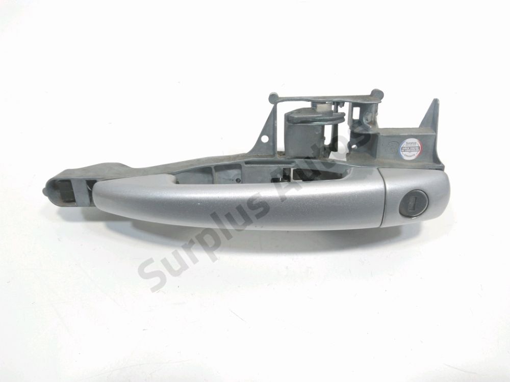 Poignée extérieure avant gauche