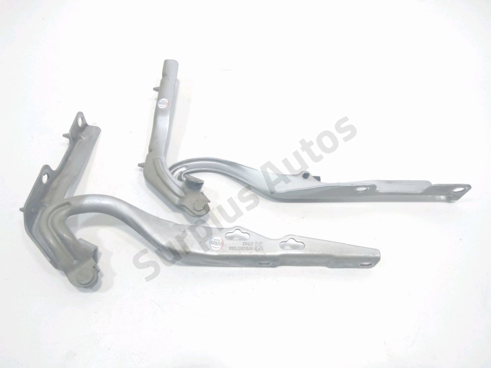 Jeu de charnières de capot