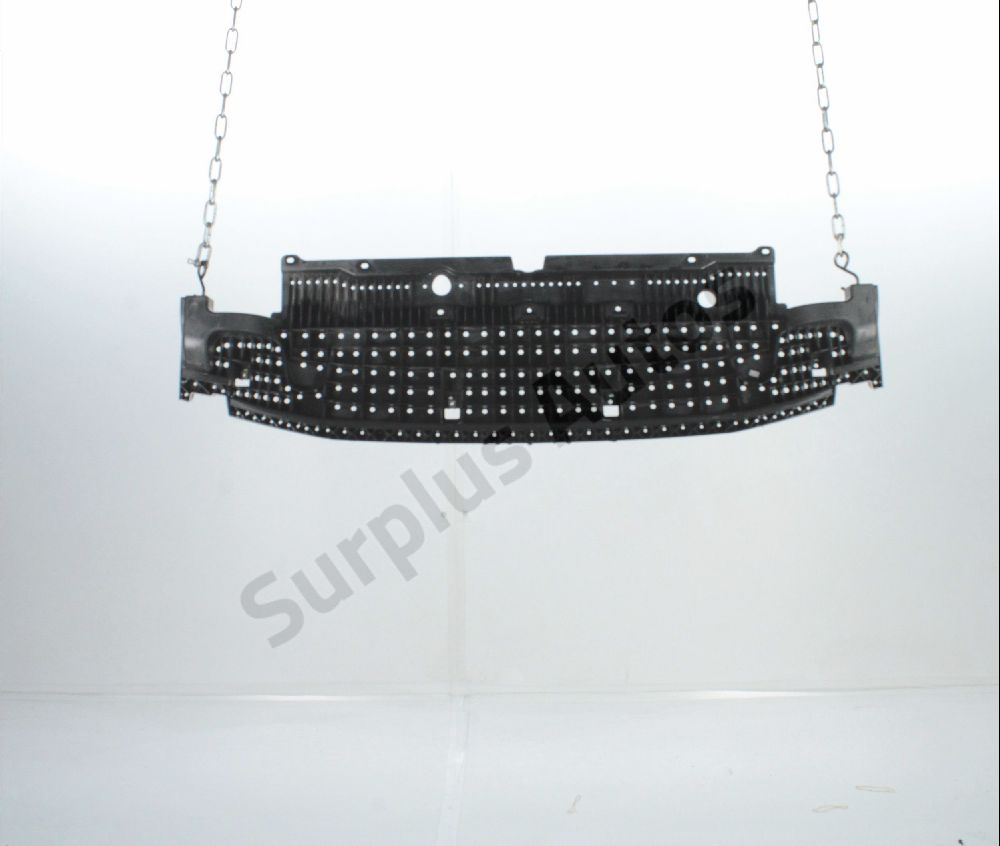 Traverse inférieure armature avant