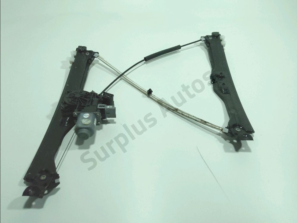 Leve-vitre electrique avant droit