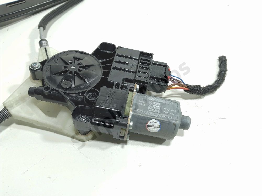 Lève-vitre électrique avant gauche