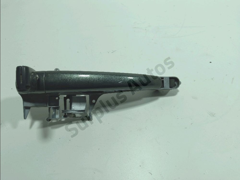 Poignée extérieure avant gauche