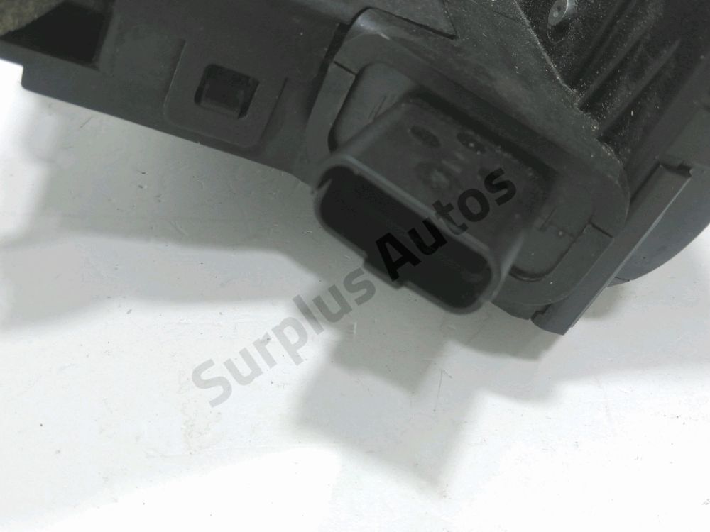 Serrure de porte arrière gauche