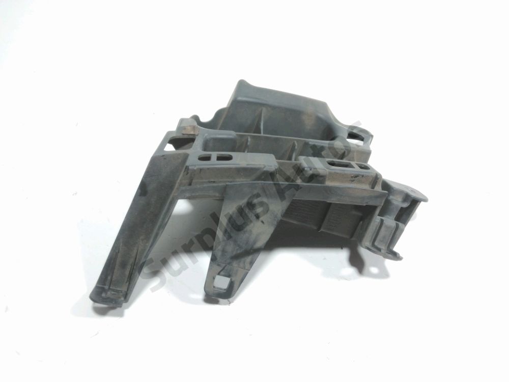 Support droit de pare-choc arrière