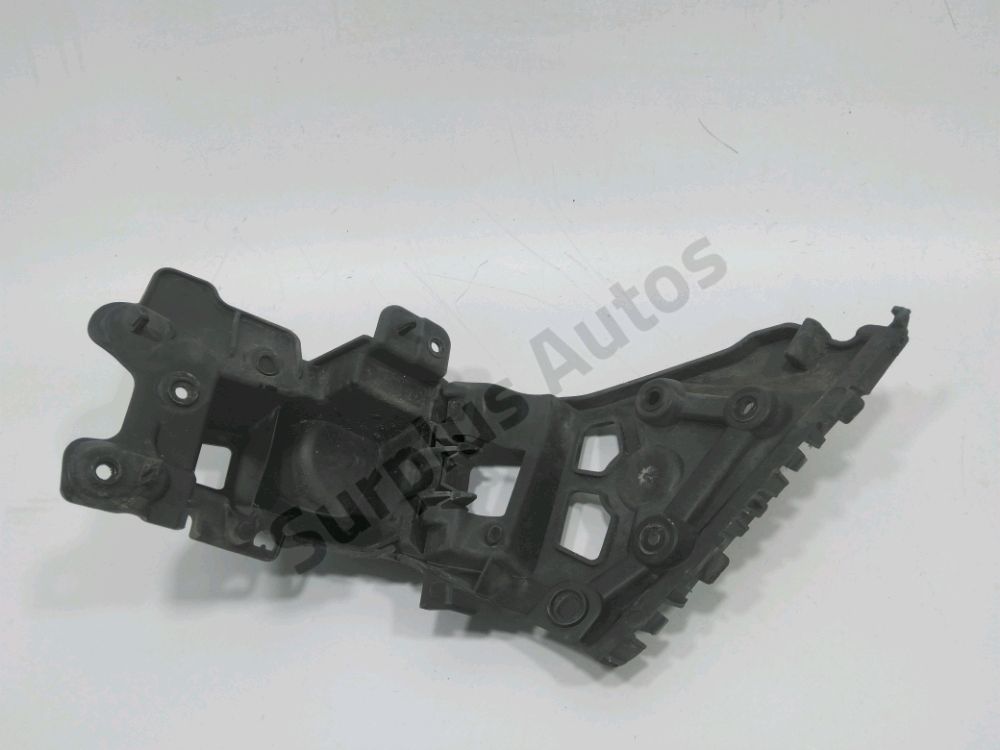 Support droit de pare-choc arrière