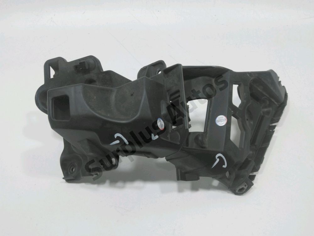 Support gauche de pare-choc arrière