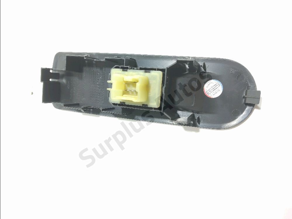 Commande lève-vitre avant droit