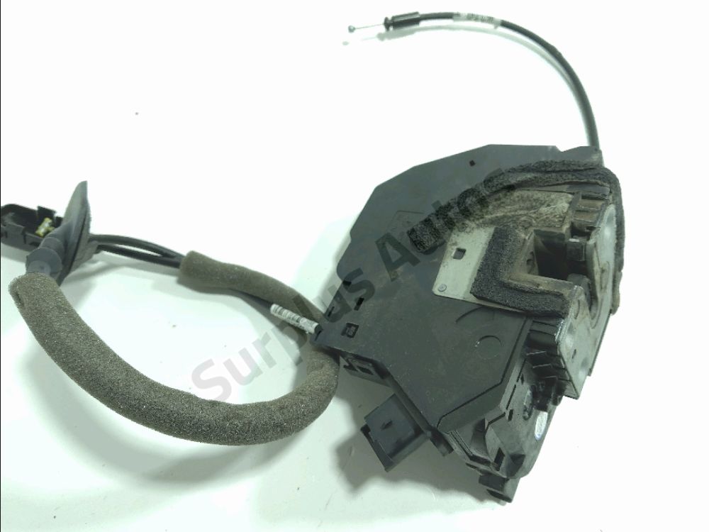 Serrure de porte avant droite