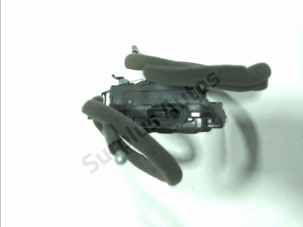 Serrure de porte avant droite