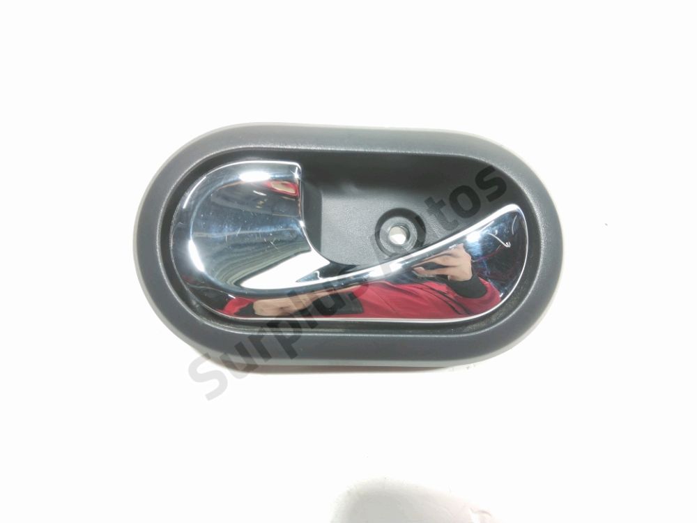 Poignée intérieure porte arrière gauche