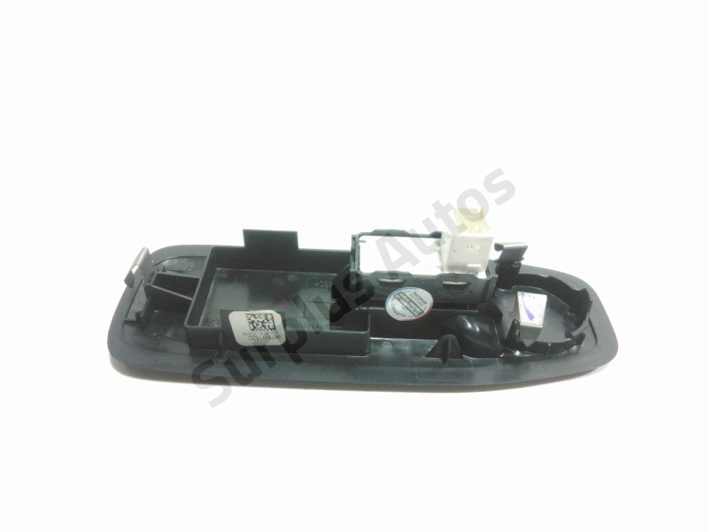 Commande lève-vitre avant droit