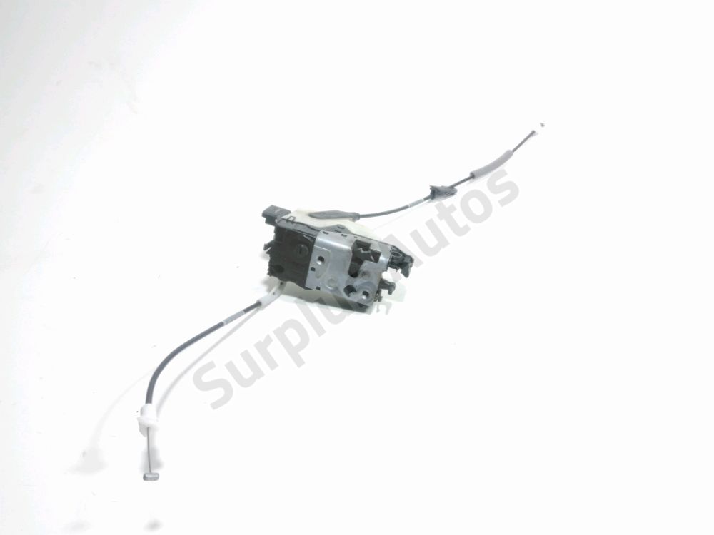 Serrure de porte avant droite