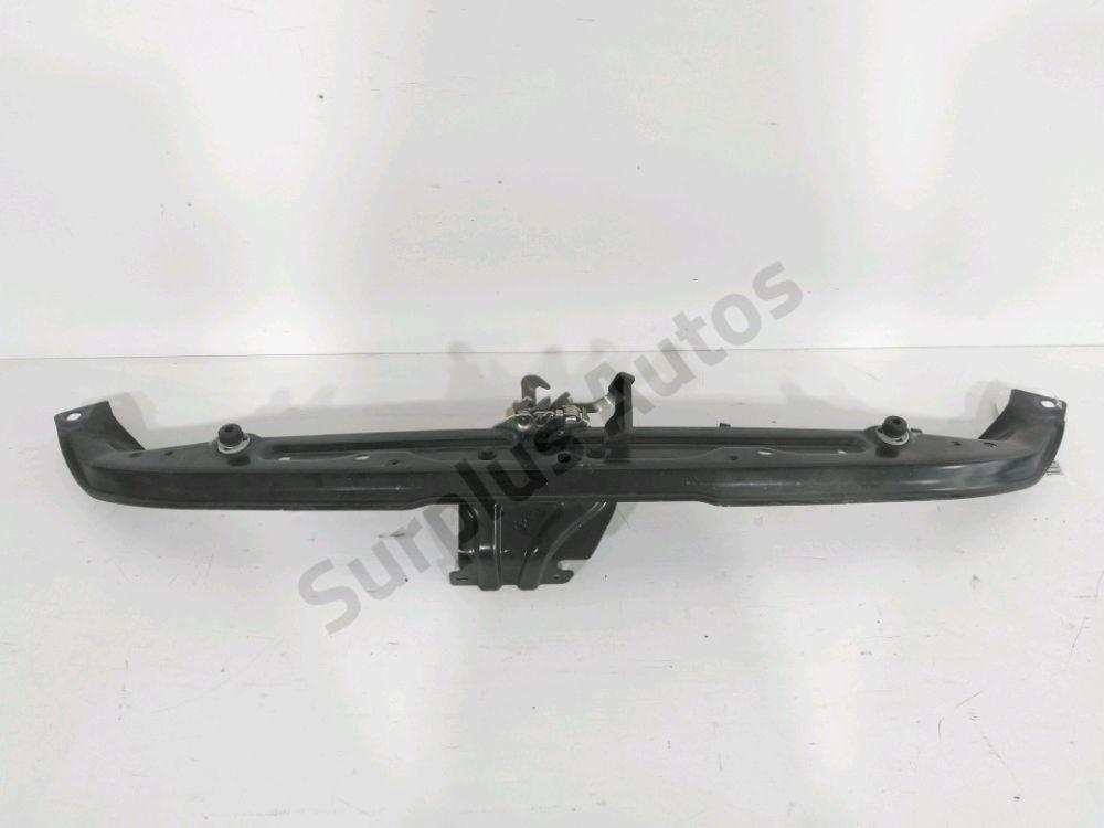 Traverse superieure armature avant