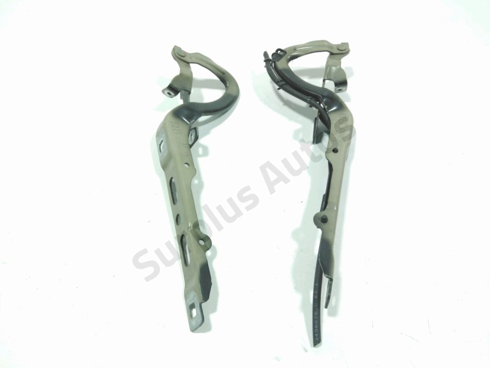 Jeu de charnières de capot