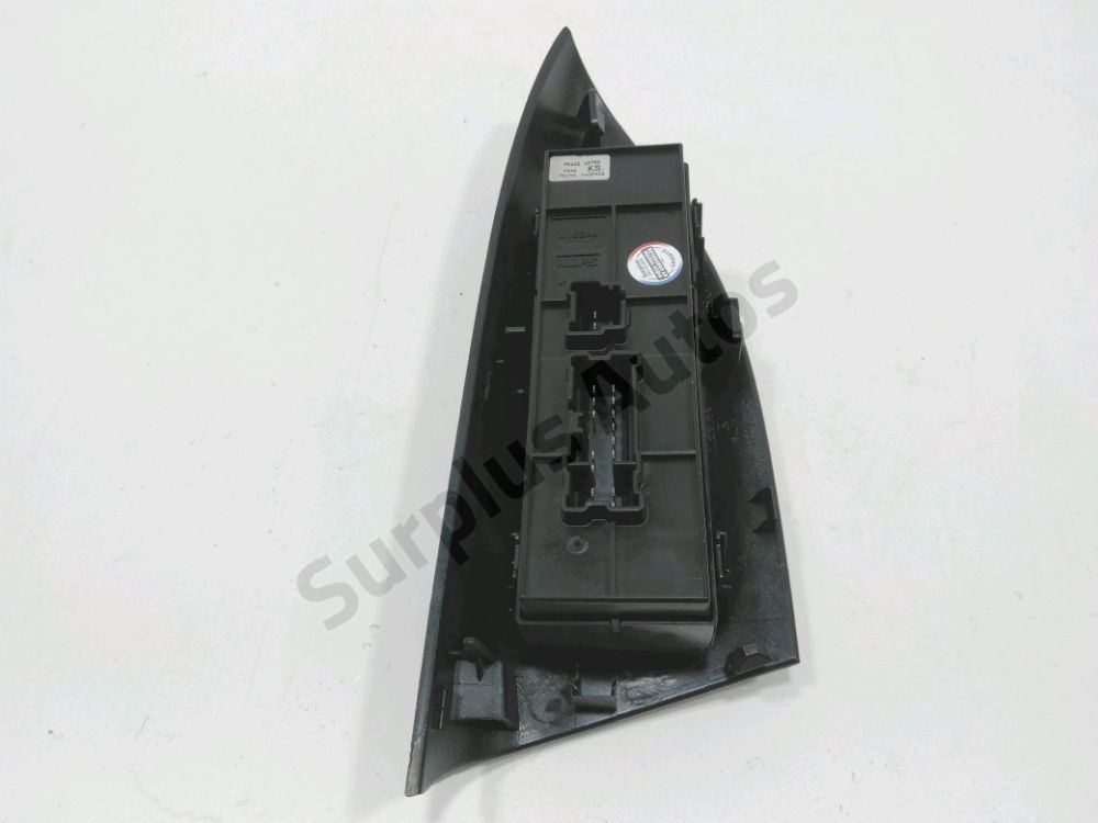 Commande lève-vitre avant gauche