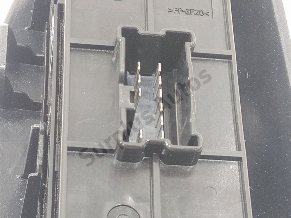 Commande lève-vitre avant droit