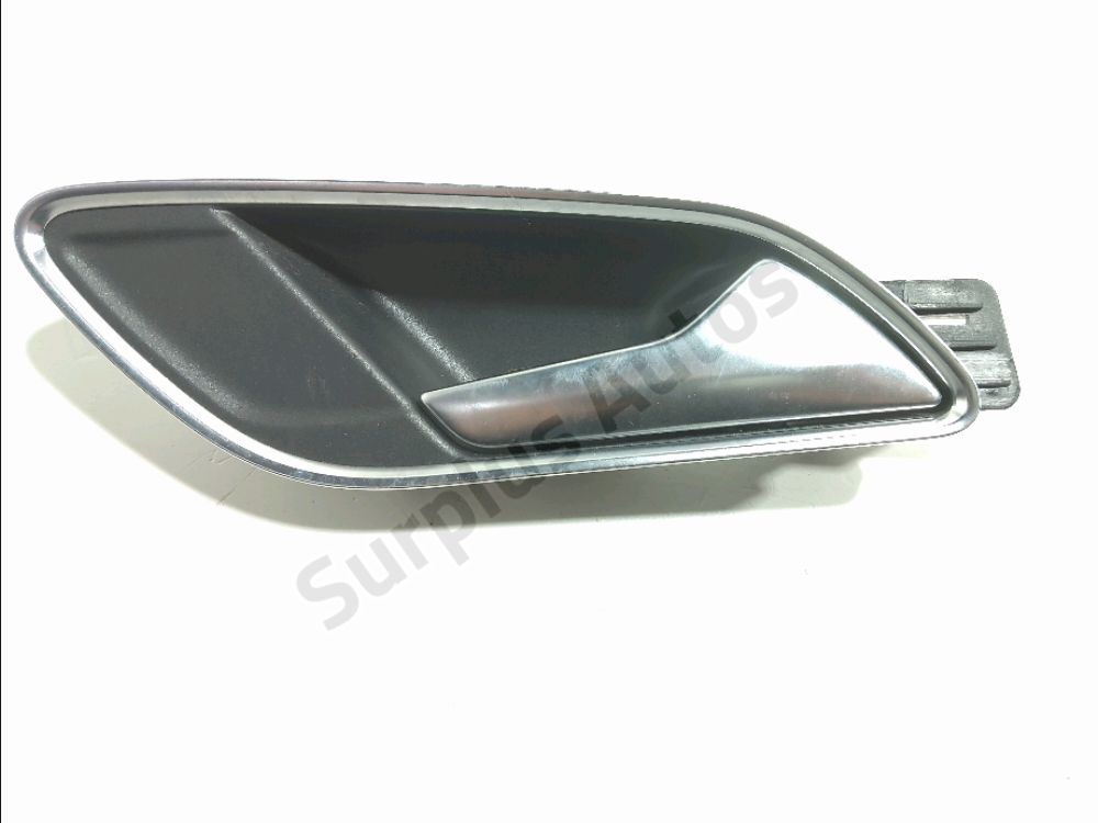 Poignée intérieure porte avant droite