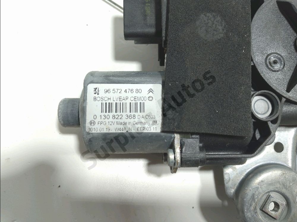 Lève-vitre électrique avant gauche