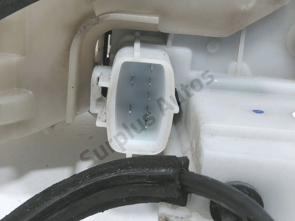 Serrure de porte avant gauche