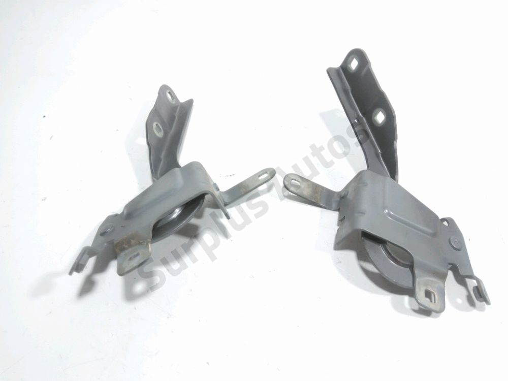 Jeu de charnières de capot