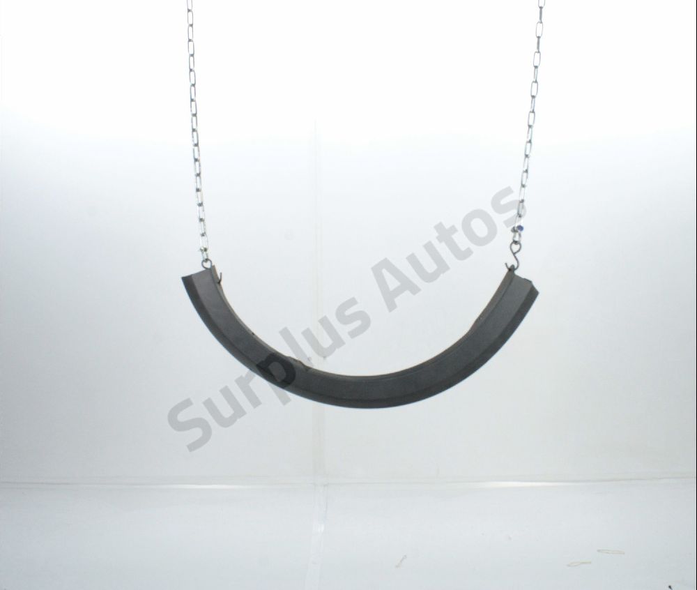 Elargisseur d'aile avant droite