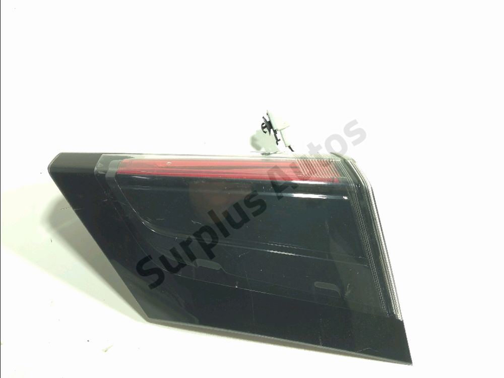 Feu arrière intérieur gauche