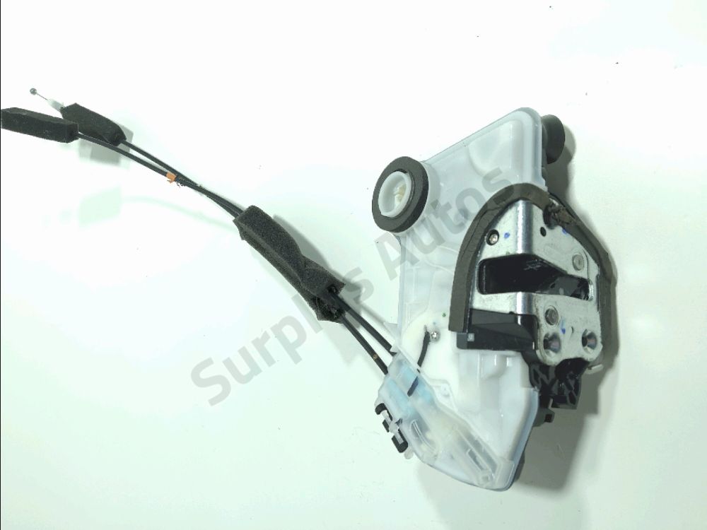 Serrure de porte avant droite