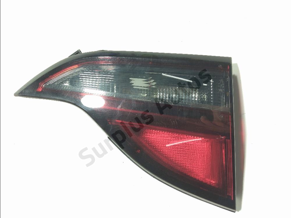 Feu arrière intérieur gauche