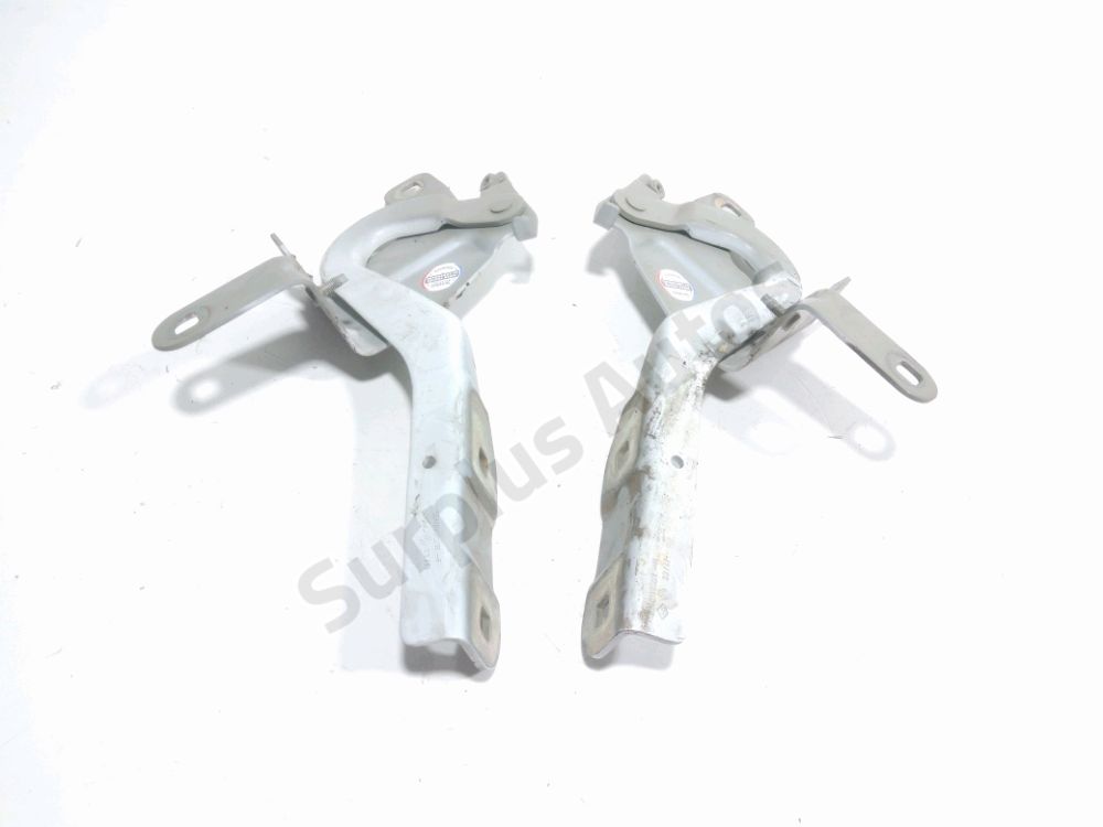 Jeu de charnières de capot