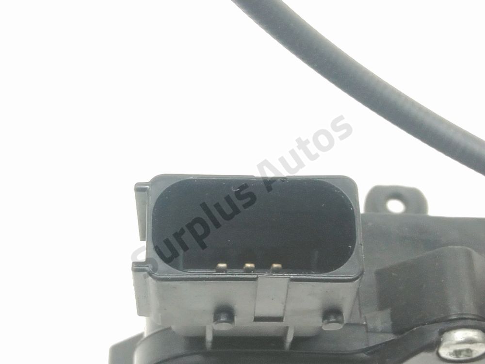 Serrure de porte avant gauche