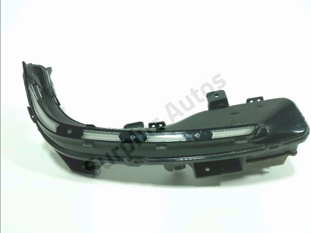 Feu diurne avant droit