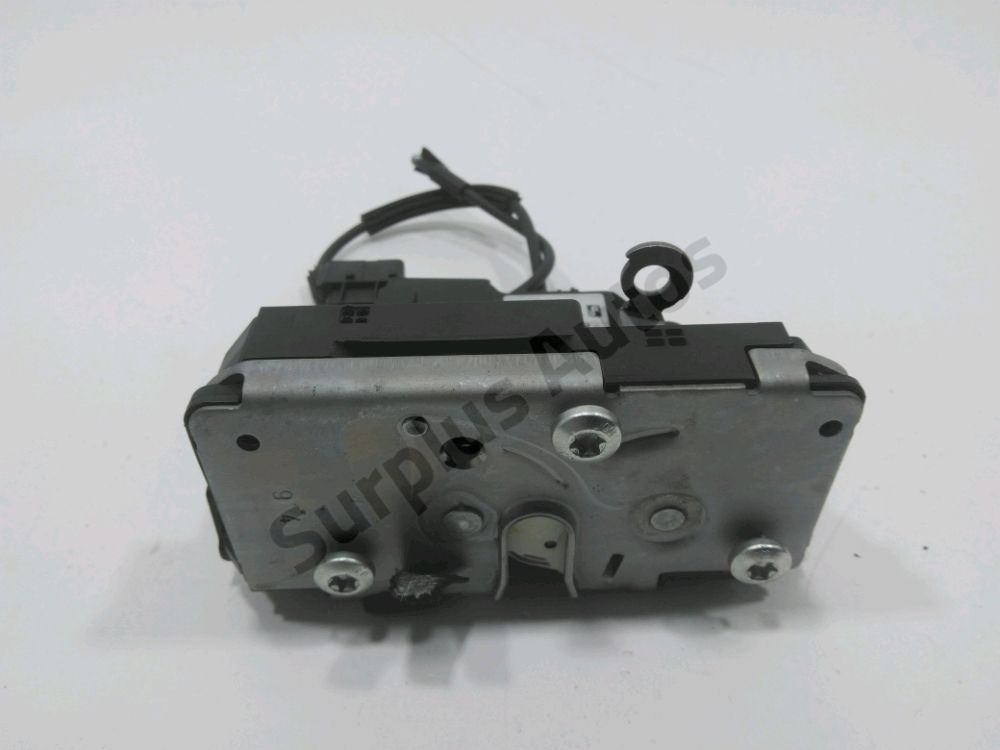 Serrure de porte avant droite