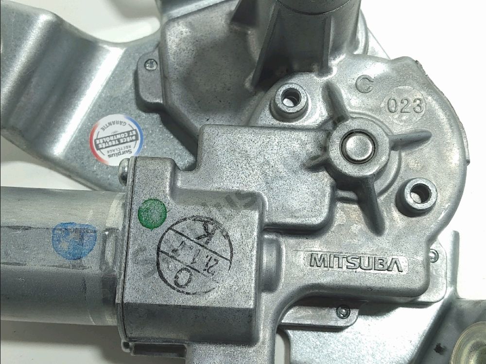 Moteur d'essuie glace arrière
