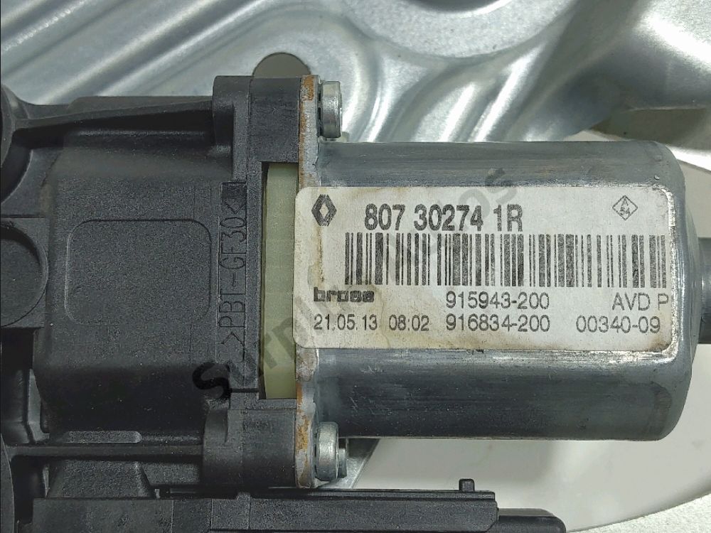 Lève-vitre électrique avant droit