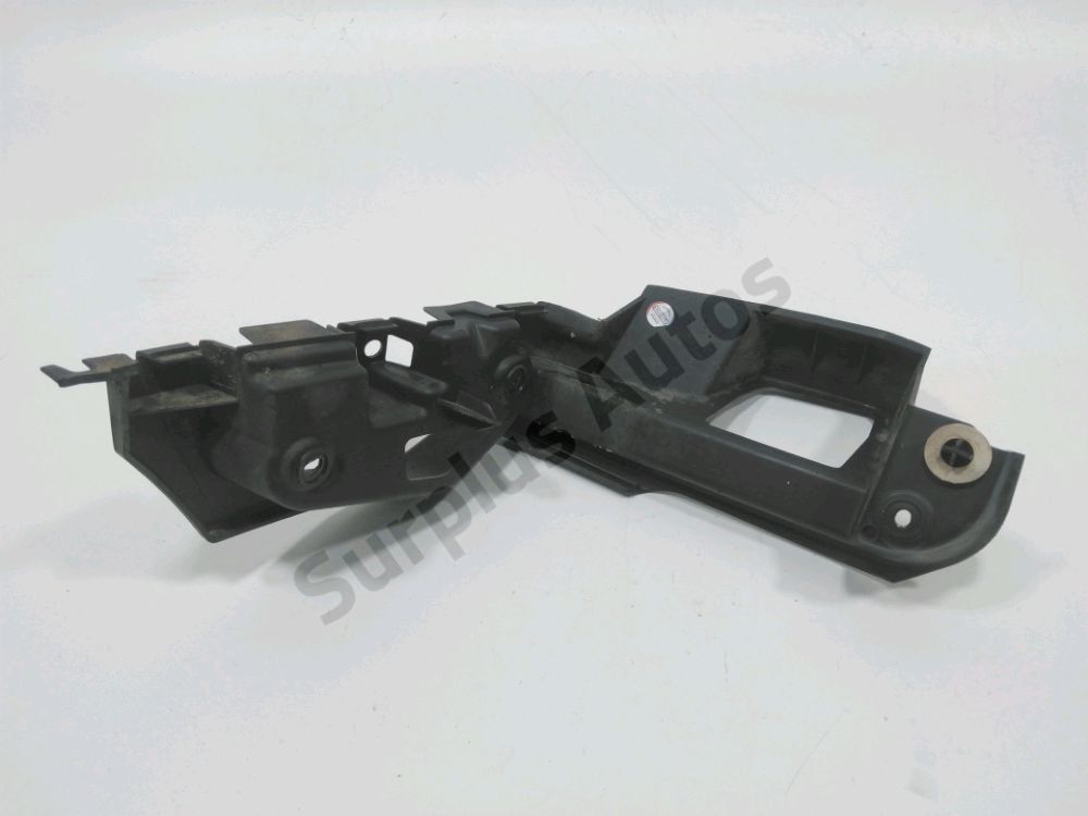 Support droit de pare-choc arriere