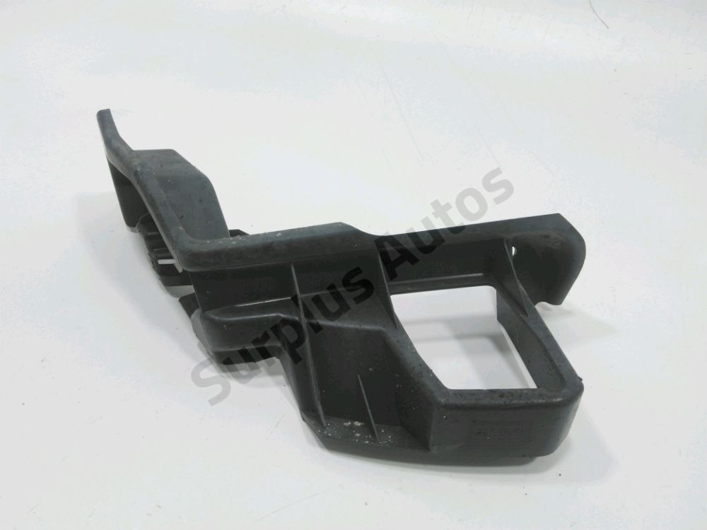 Support droit de pare-choc arrière