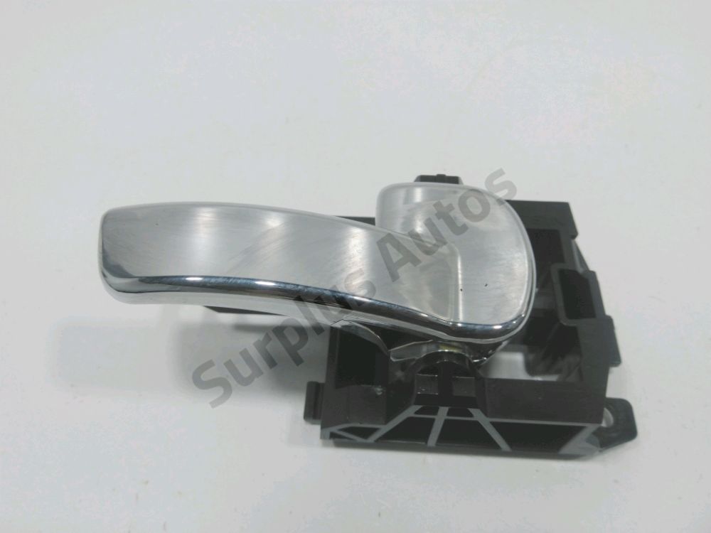 Poignee interieure porte avant droite