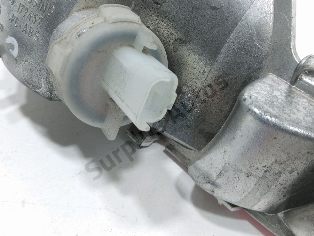 Feu de brouillard arrière central