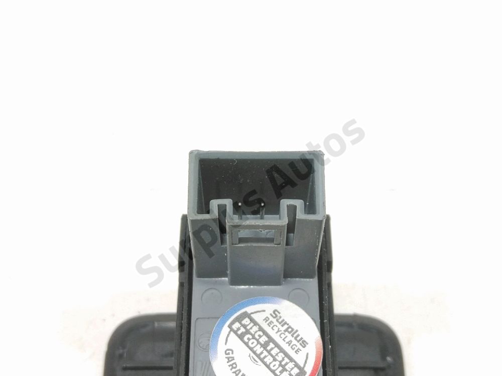 Commande lève-vitre avant droit