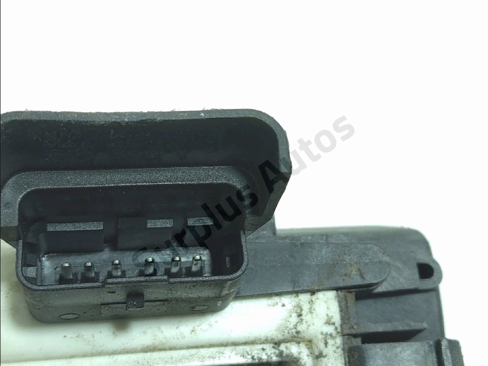 Serrure de porte avant droite