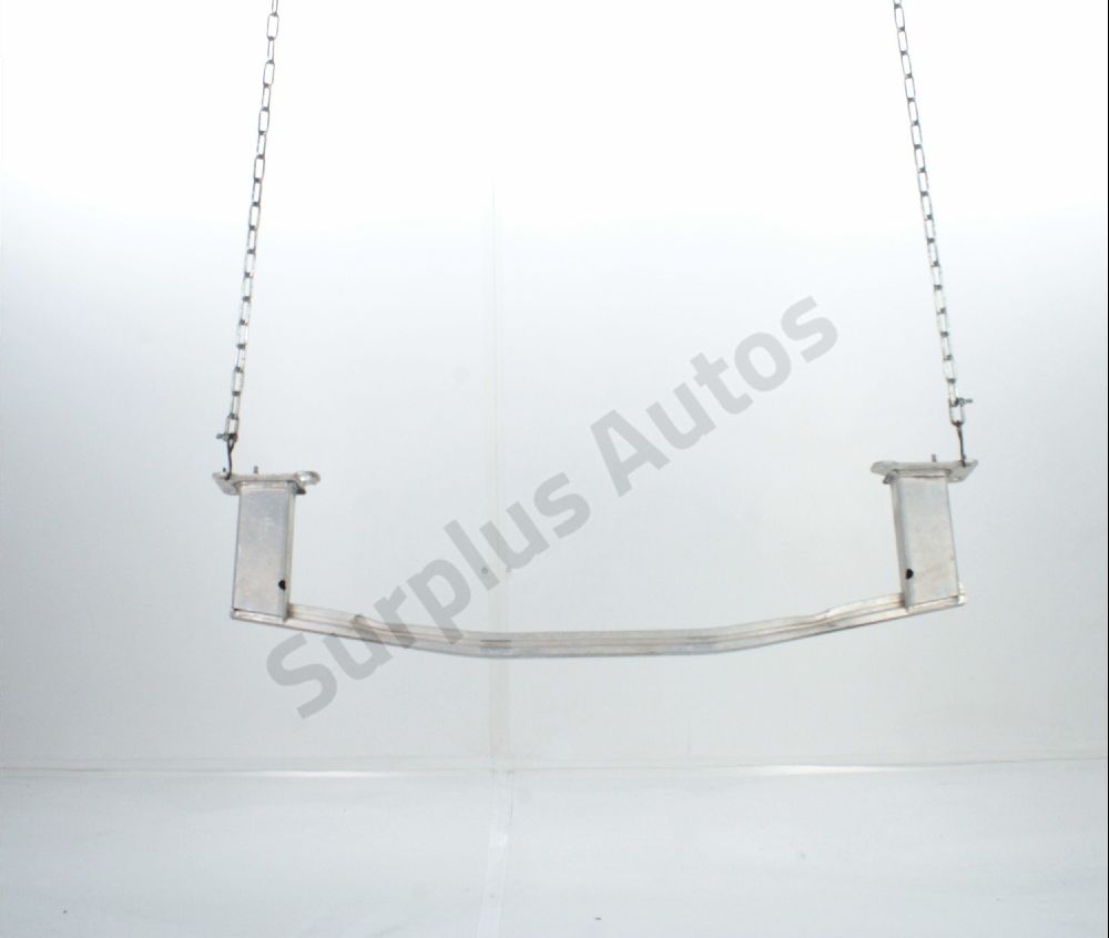 Traverse inférieure armature avant