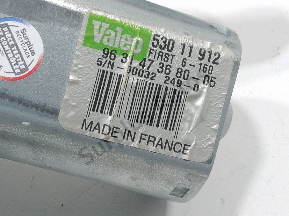 Moteur d'essuie glace arrière