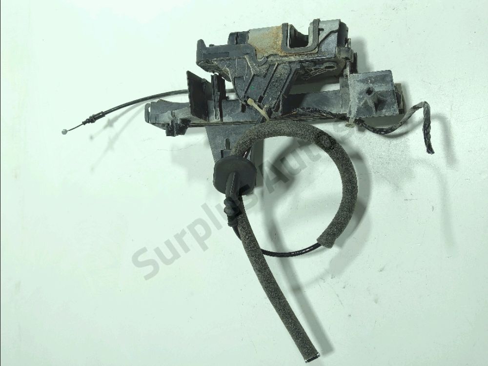 Serrure de porte avant droite