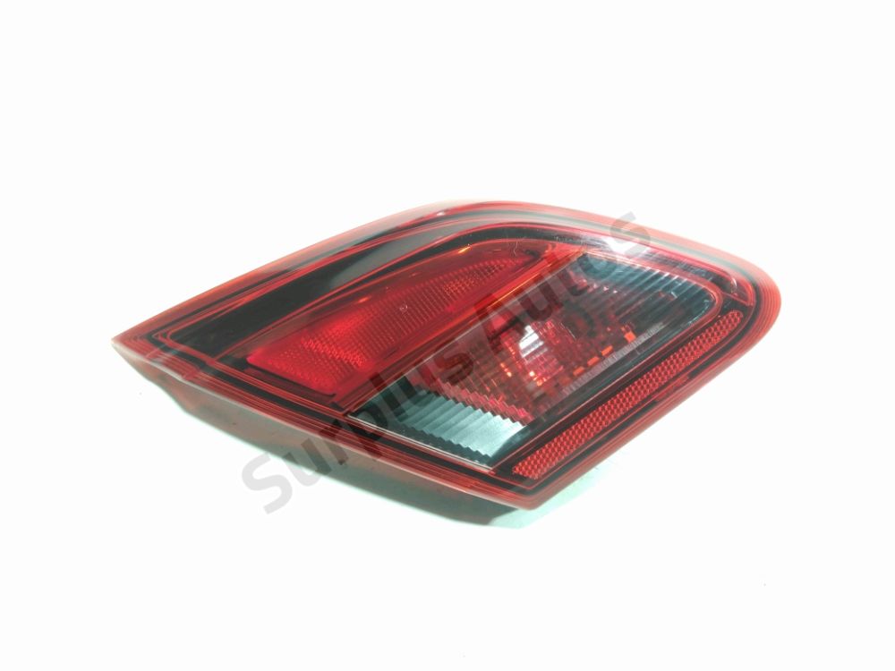 Feu arrière intérieur gauche