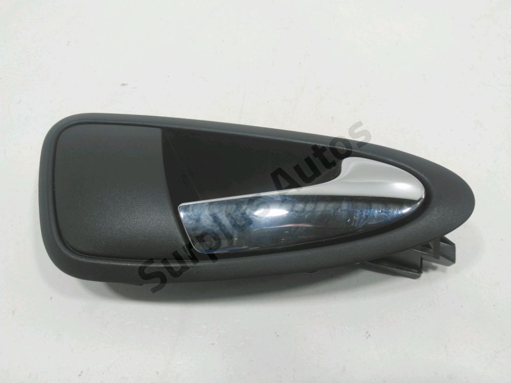 Poignee interieure porte avant droite