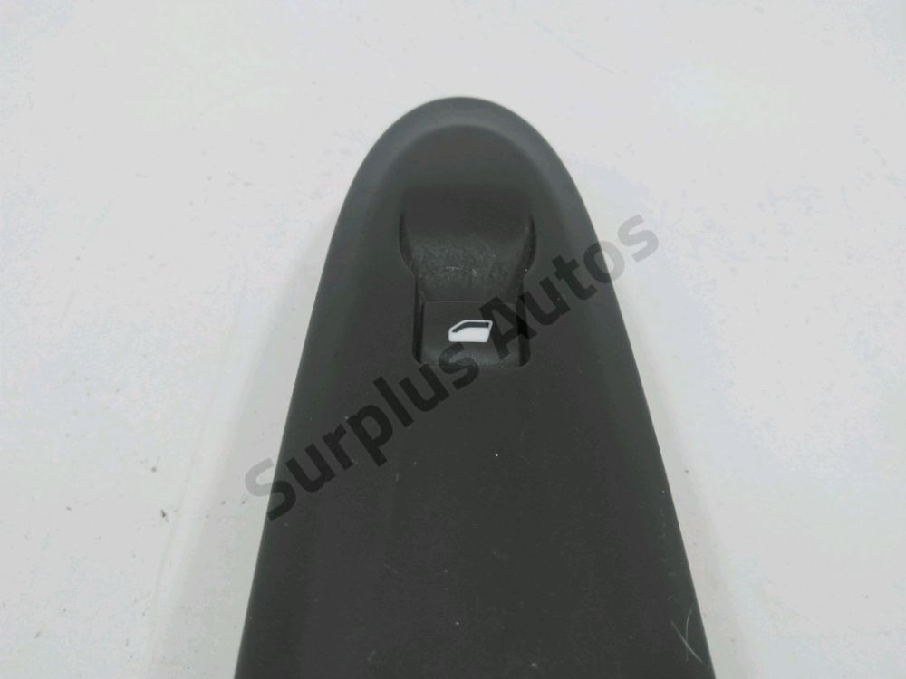 Commande leve-vitre avant droit