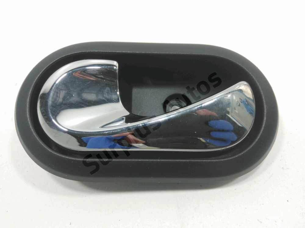 Poignée intérieure porte arrière gauche