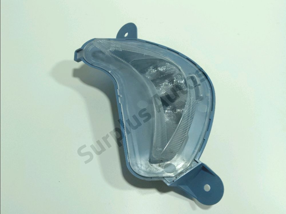 Feu diurne avant gauche