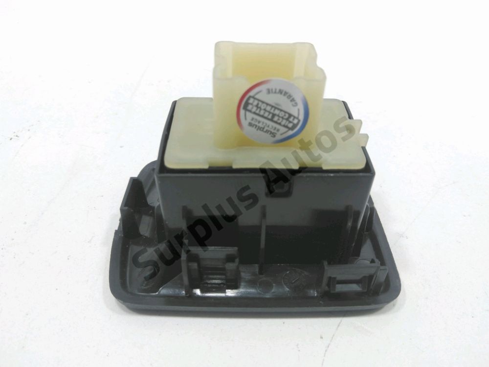 Commande lève-vitre avant droit