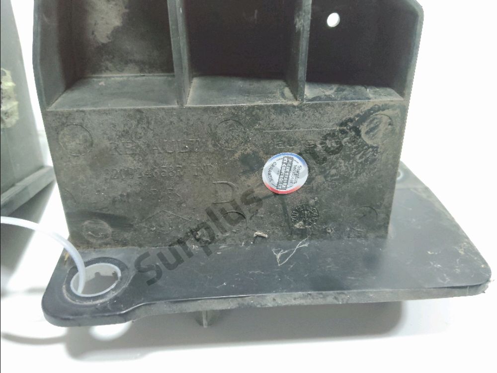 Absorbeur de pare-choc avant